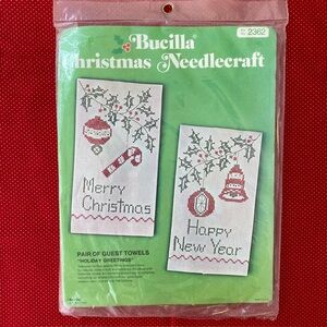 Vintage Bucilla Christmas Craft Kit: Cross Stitch a Pair of Linen Guest Towels